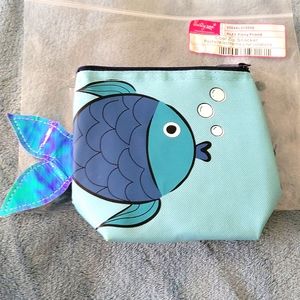 Cool Zip Snacker, "Finny Friend" by 31